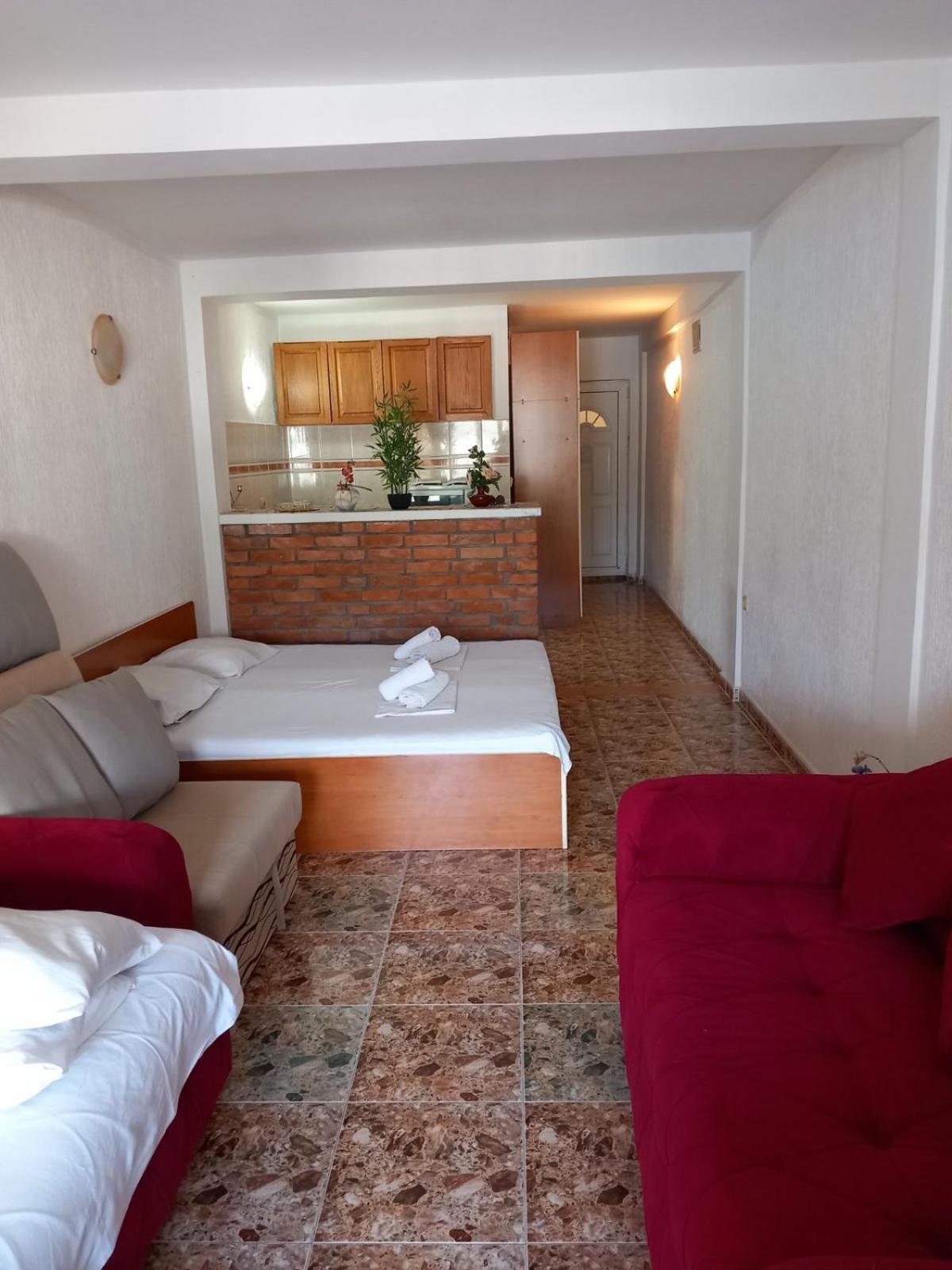 White Hills Apartments 부드바 외부 사진