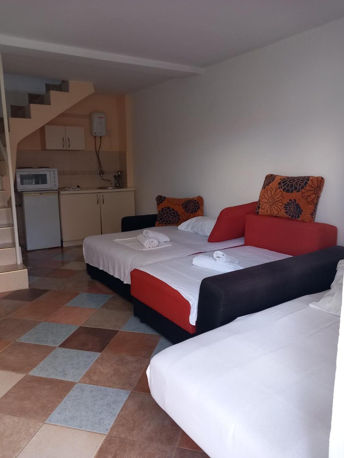 White Hills Apartments 부드바 외부 사진